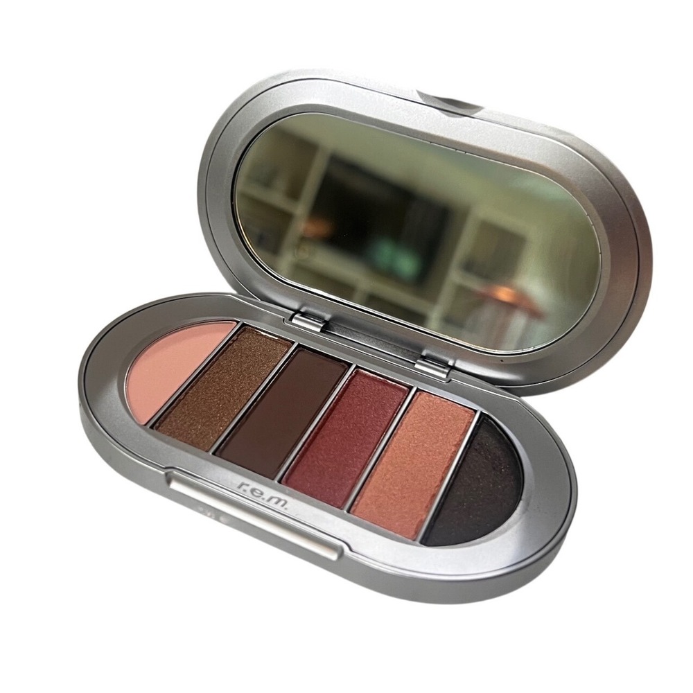 r.e.m. beauty Smitten Kitten Midnight Magic Eyeshadow Palette 6 Neutral Shades